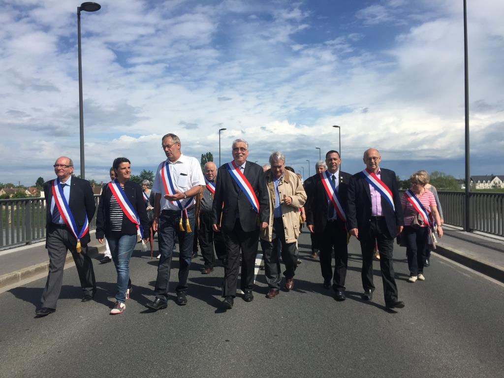 Pont Sully-Saint-Pere1